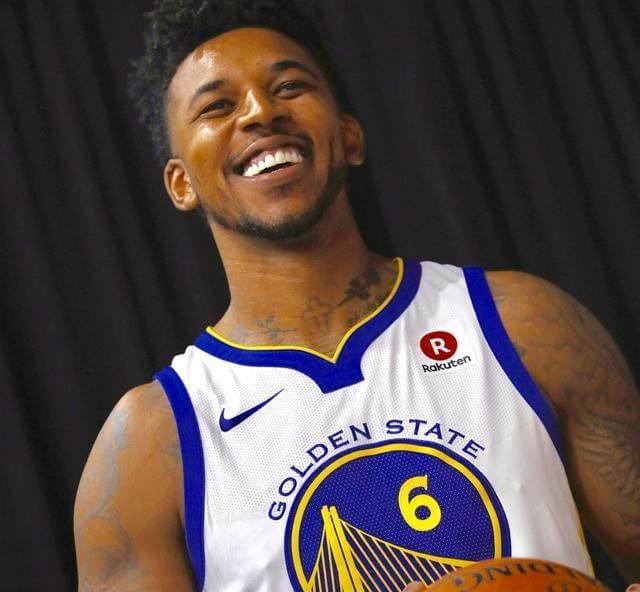 自己手里 自己手里